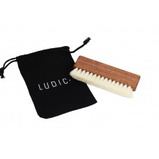 LUDIC Wooden Brush Vinyl Goat