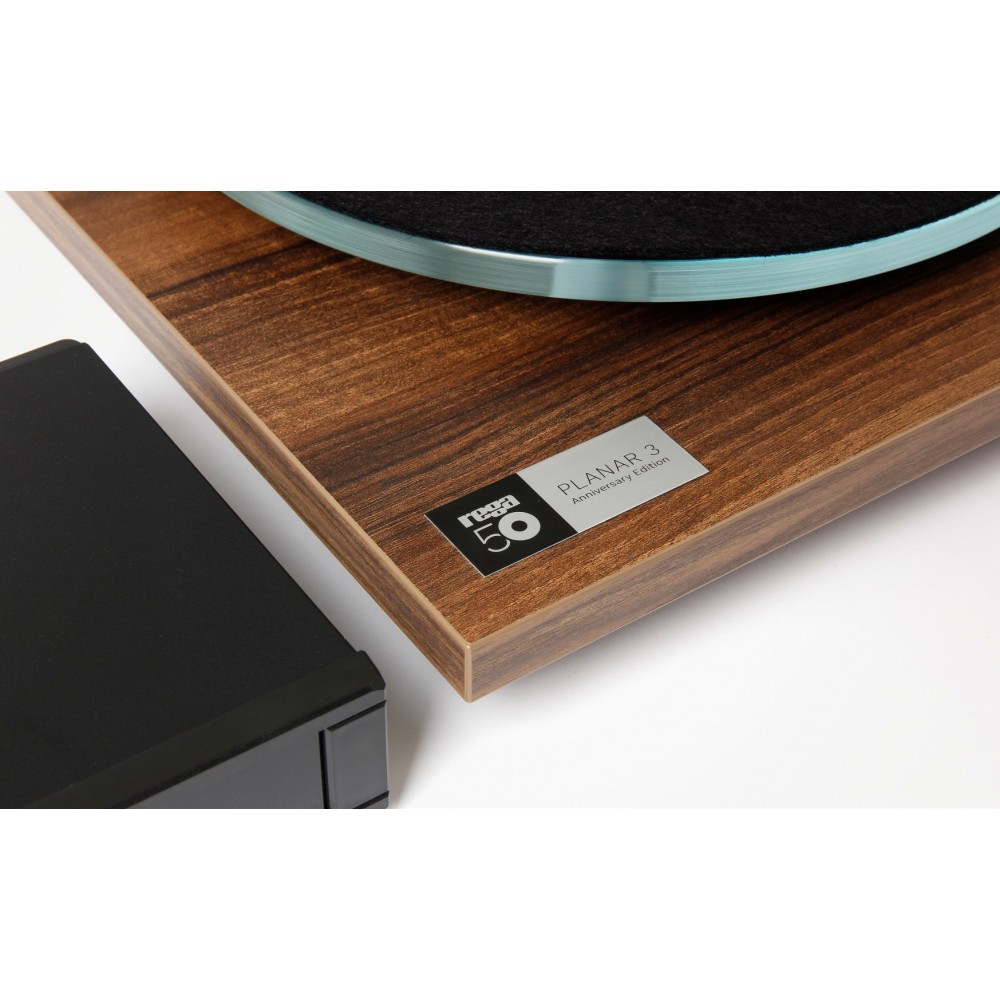 REGA PLANAR 3 50TH ANNIVERSARY EDITION (WALNUT)